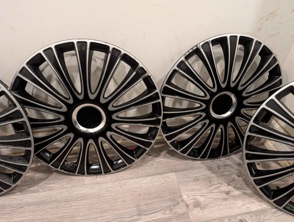 Like new set of 17 inch Hub Caps in box condition. - photo 4