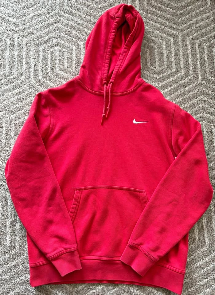 Nike Swoosh Hoodie – Bright Red