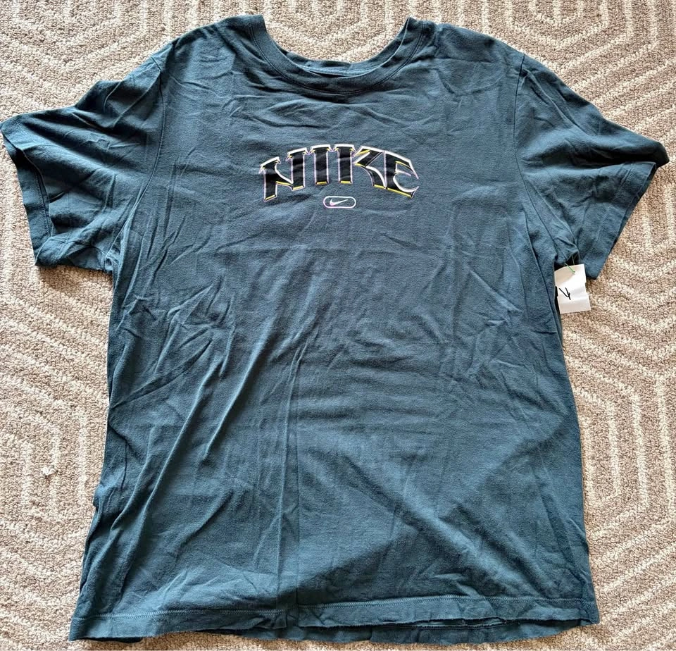 Nike Center Logo Tee