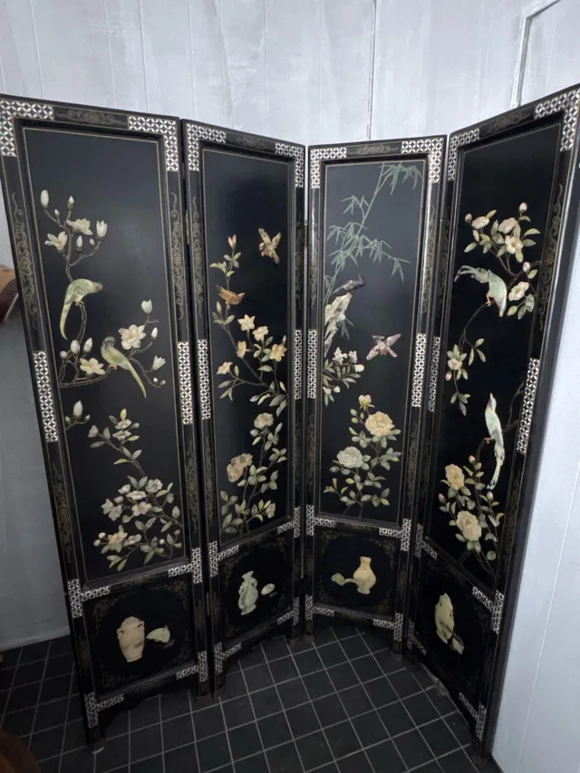 Asian style dividing screen / wall thumbnail