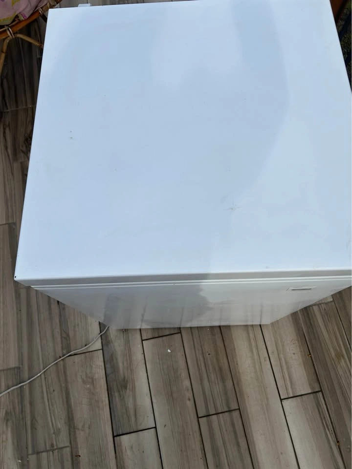 Kenmore Compact Chest Freezer - photo 2
