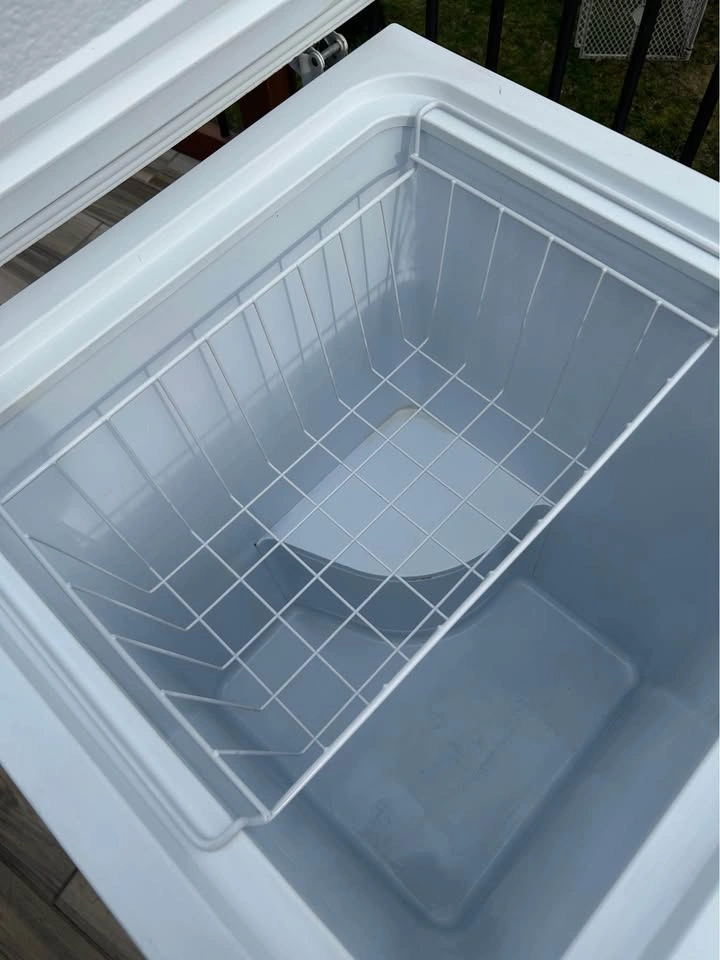 Kenmore Compact Chest Freezer - photo 4