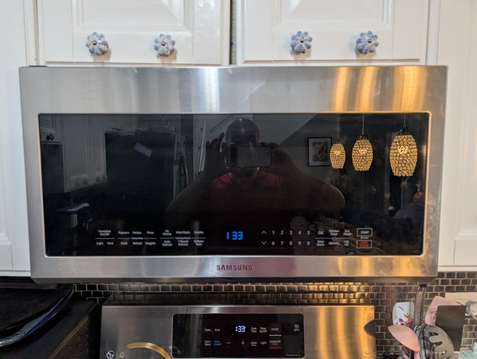 Samsung 2.1 cu ft Over-the-Range Microwave
