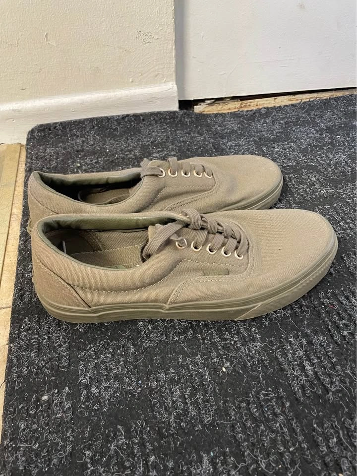 Vans Summer Shoes (size 7.5) - photo 2