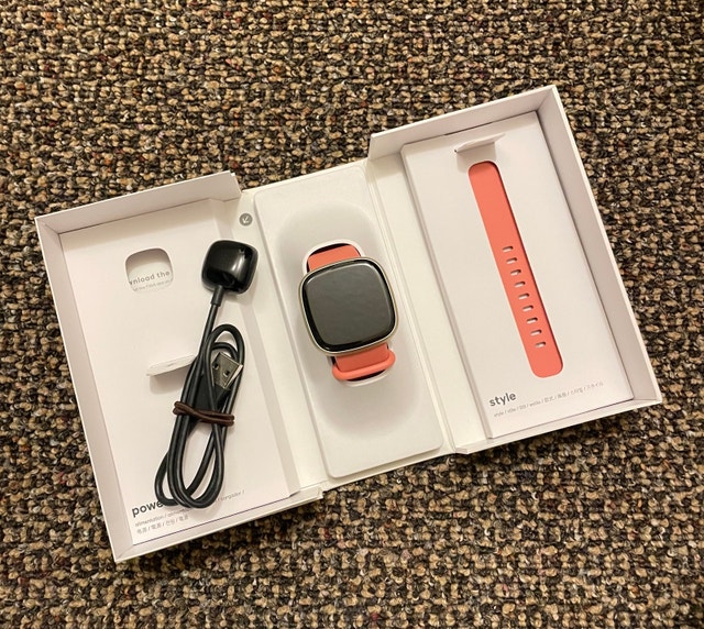 Fitbit Versa 3 Smartwatch - photo 2