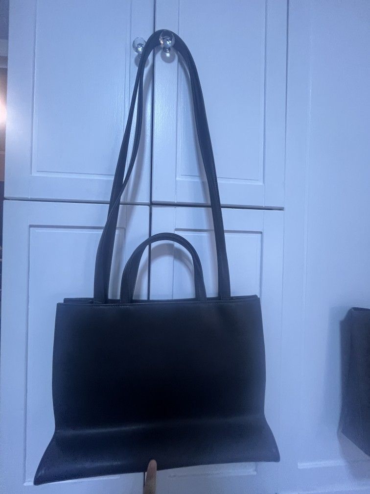 Black - Medium Telfar Bag -