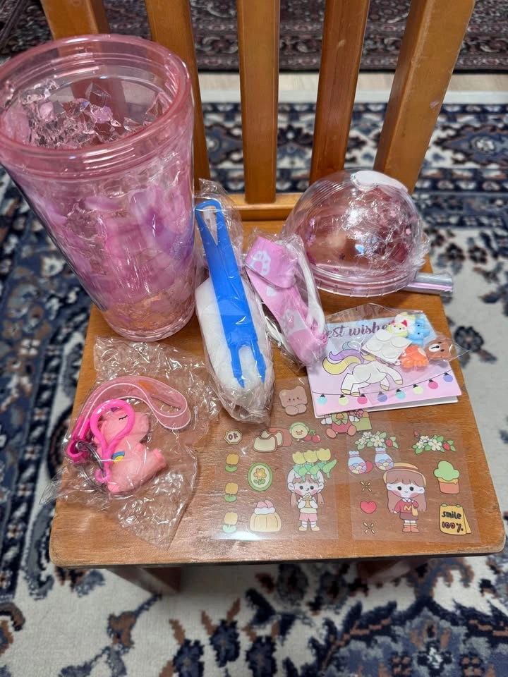 Brand New Cute Pink Tumbler Set w/ Straw, Lid & Accessories 🌸✨ - photo 2