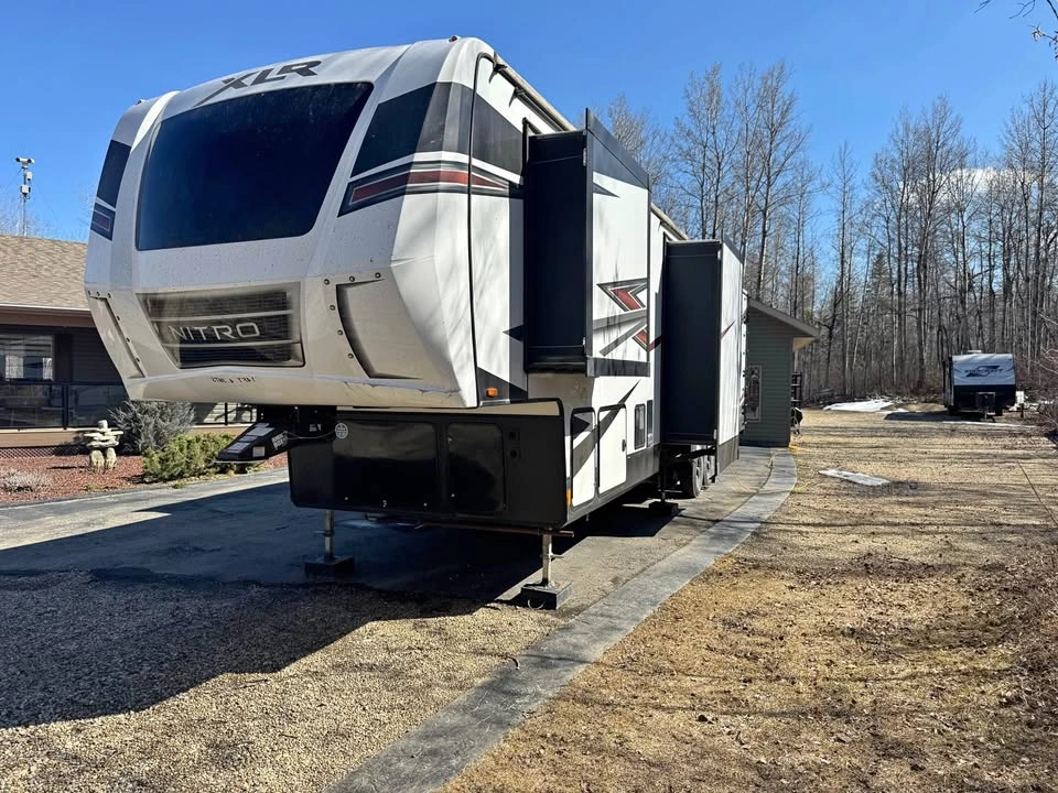 2021 Nitro XLR 35DK5 Toy Hauler