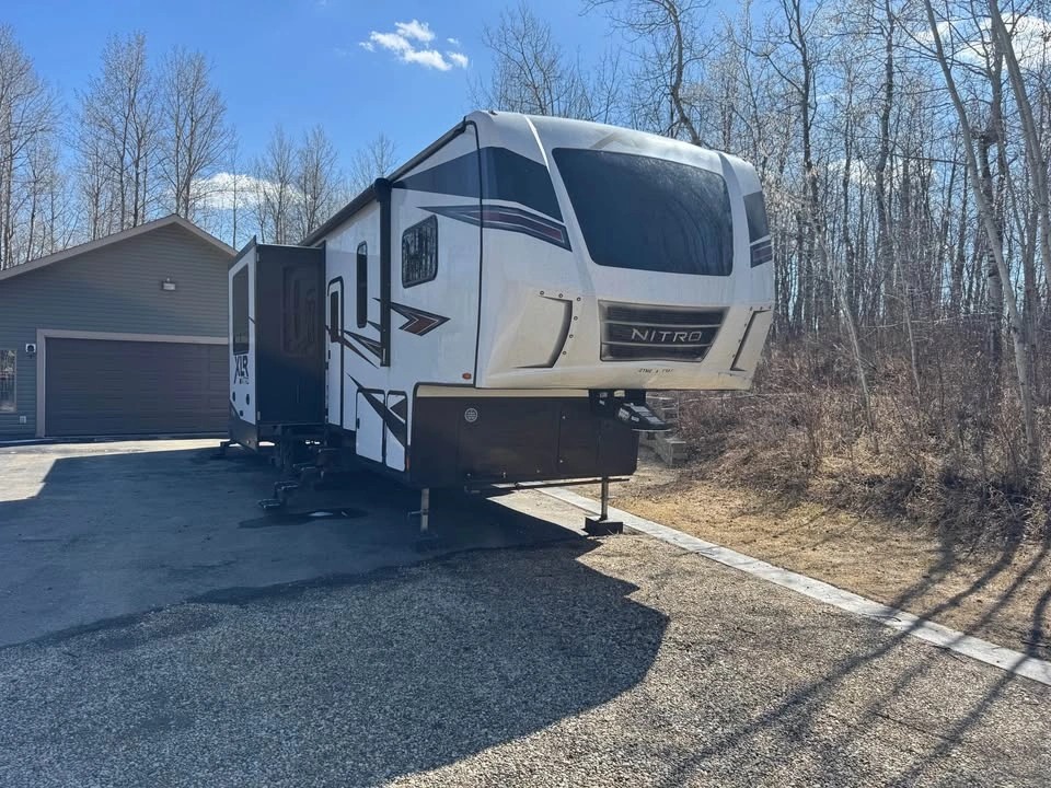 2021 Nitro XLR 35DK5 Toy Hauler - photo 2