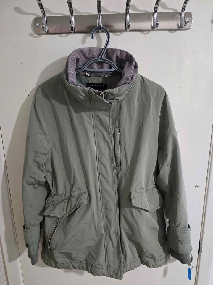 Sisley Women's 3-in-1 Olive Green Parka & Vest - photo 5
