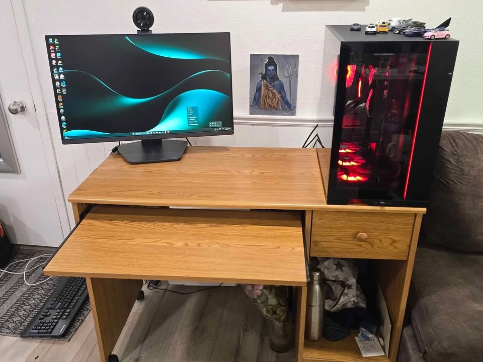Computer Desk with Keyboard Tray & Drawer (On Wheels) - photo 3
