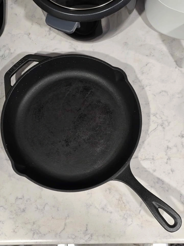 "The Rock" 10-Inch Cast Iron Skillet - photo 3