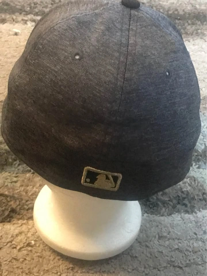 Chicago Cubs 2016 World Series Locker Room Championship Cap - photo 3