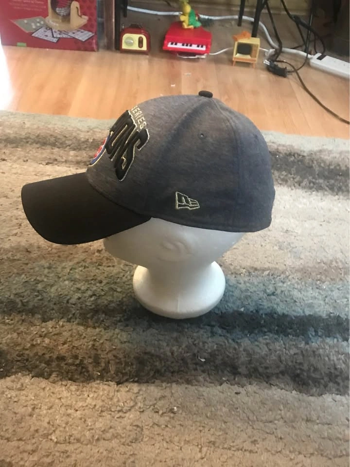 Chicago Cubs 2016 World Series Locker Room Championship Cap - photo 4