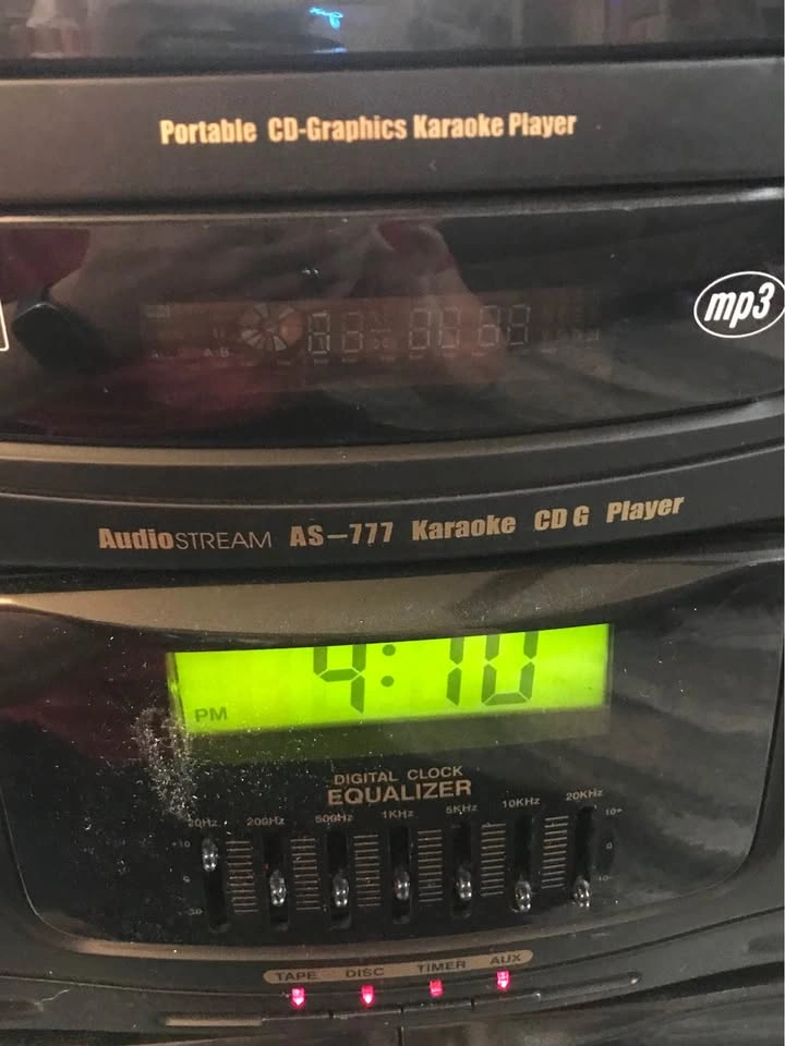 Karaoke machine - photo 2