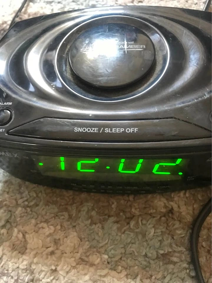 Radio alarm clock