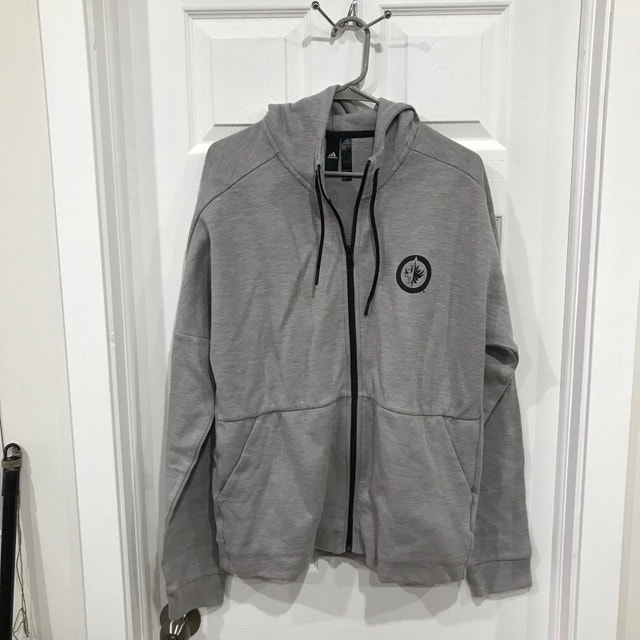 Winnipeg Jets Jackets & Hoodies (4 Items) - photo 3