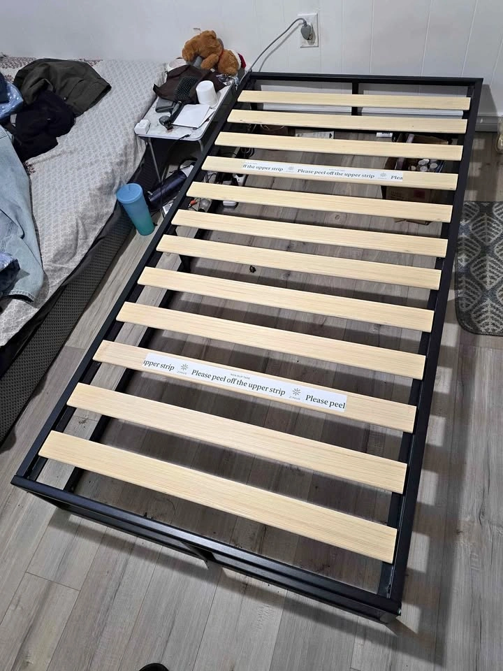 Zinus Twin Bed Frame & Bamboo Mattress