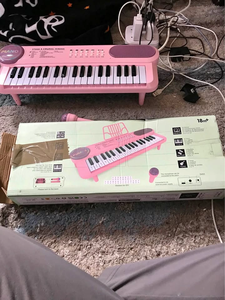 Toy piano