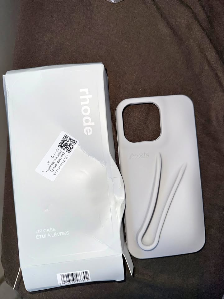 Rhode iPhone 15 Pro Max Cover – Sealed & Unused