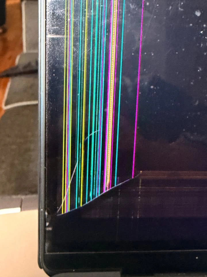 Macbook Air M2 15" 16gb/512GB - Broken Display (ai/parts) - photo 2