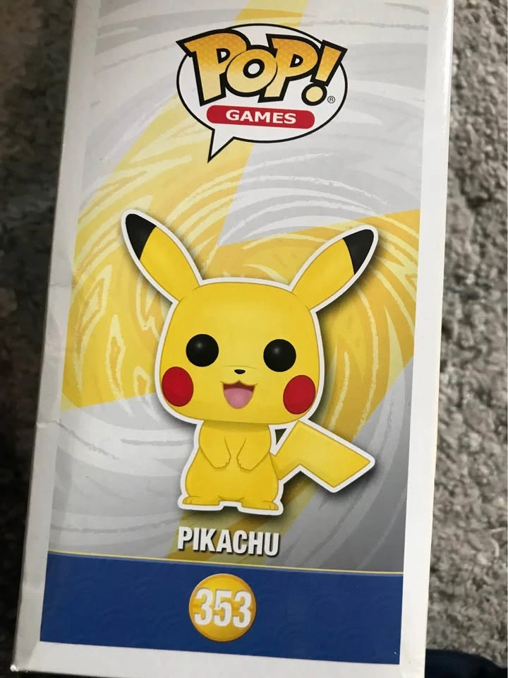 Pokémon #353 vinyl figure - photo 3