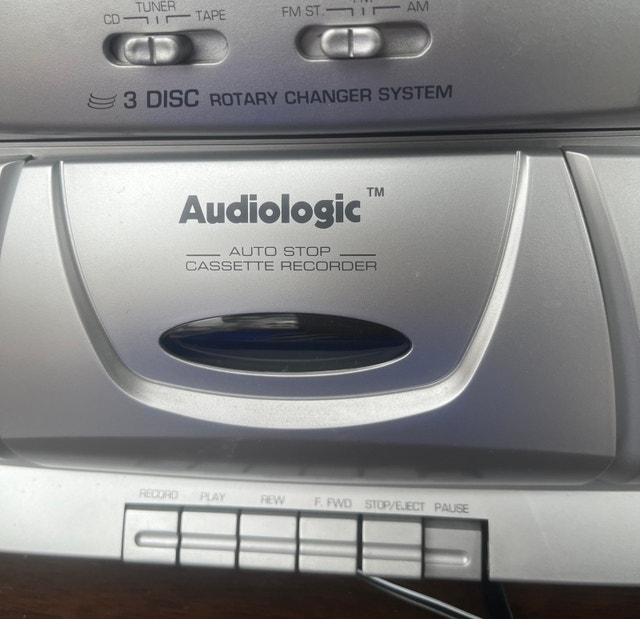 Audiologic Stereo System CD Player Cassette AM/FM Radio - photo 3