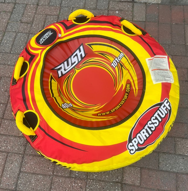 Sportsstuff towable tuber (70” Rush)