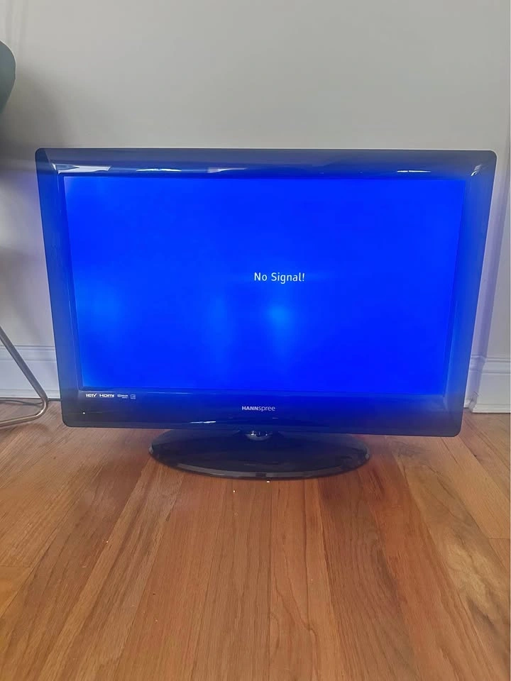32in LCD TV - not a smart TV