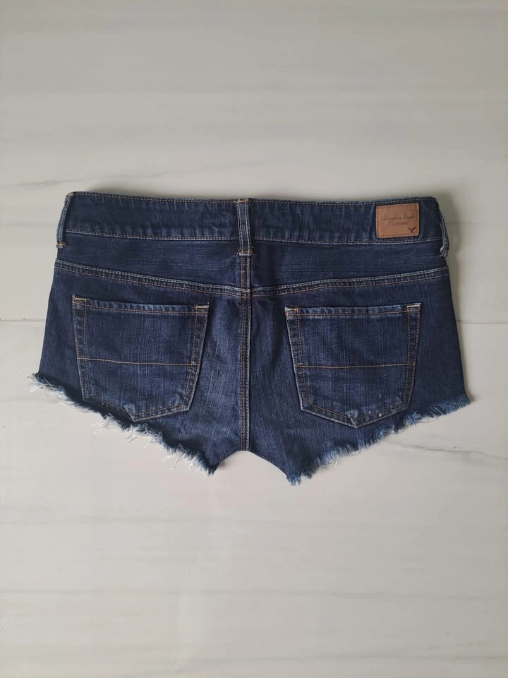 💕 American Eagle Y2K Low Rise Distressed Denim Mini Shorts - photo 2
