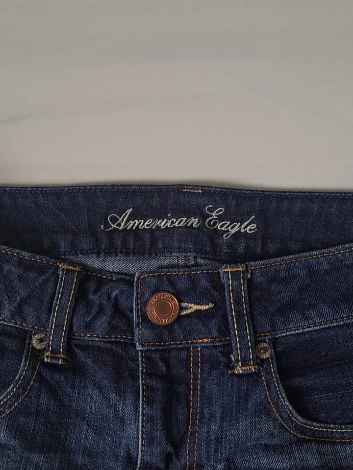 💕 American Eagle Y2K Low Rise Distressed Denim Mini Shorts - photo 4