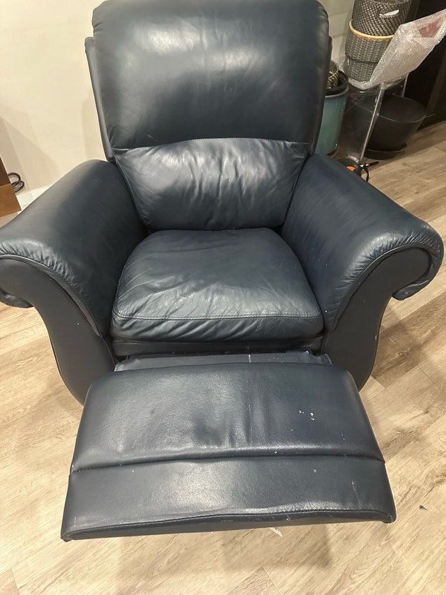 Navy Blue Leather Recliner Chair - photo 2