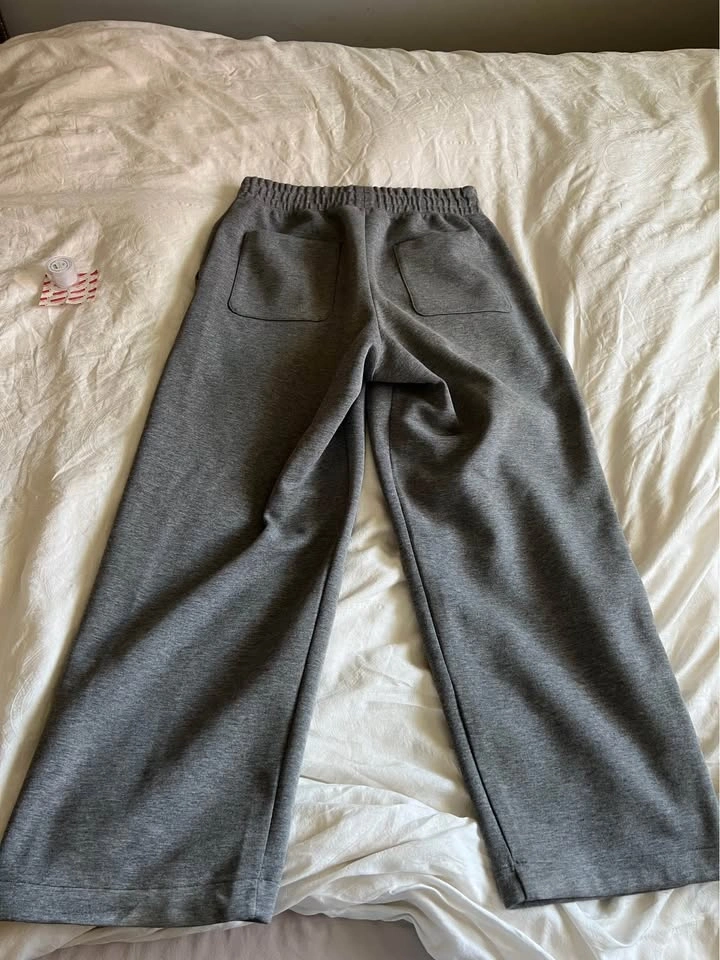 Uniqlo Wide Sweatpants - photo 2