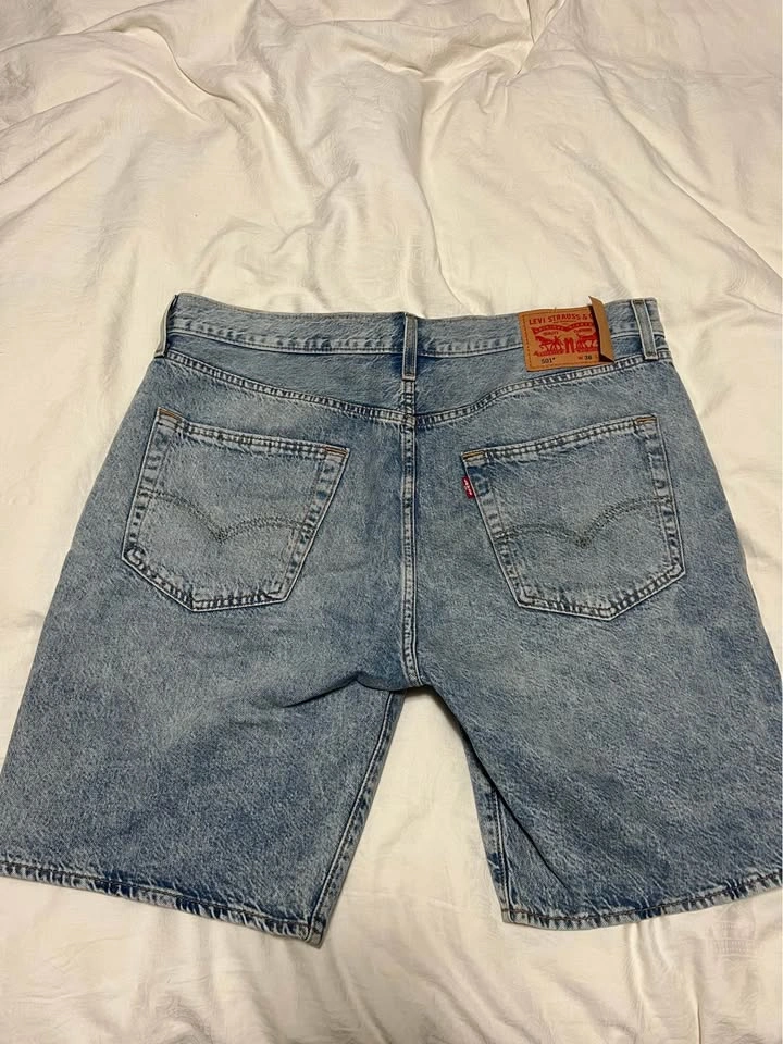 Levi’s Denim Shorts W36 - photo 2