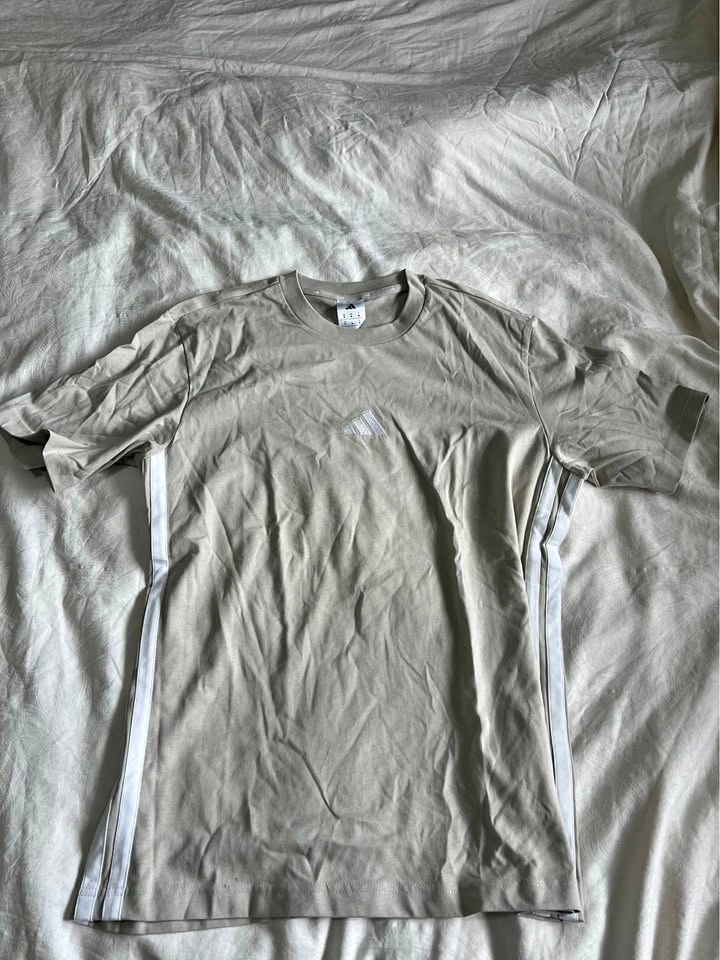 Adidas T-shirt
