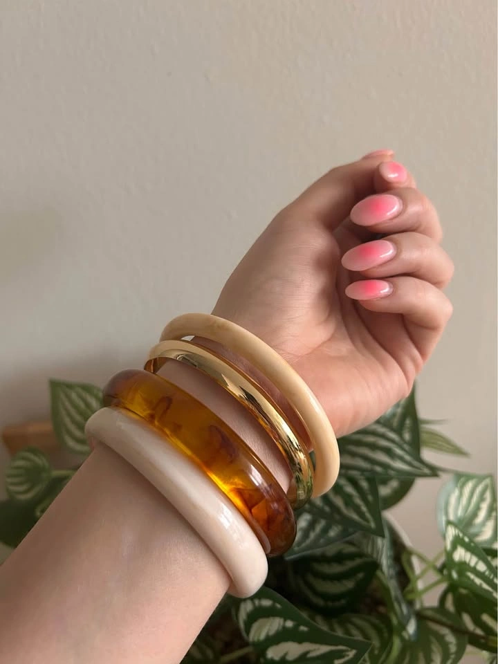 Nice bangle set - 4 bracelets and 1 ring - photo 3