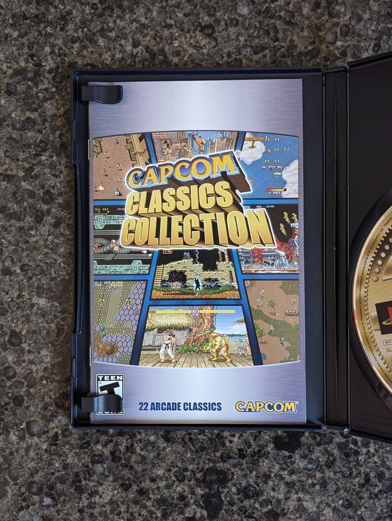 Capcom Classics Collection (PS2) CIB - Tested - photo 2