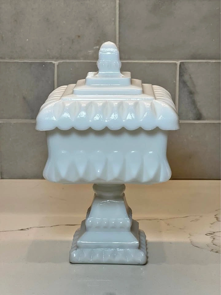 Mid 20th Century Westmoreland Milk Glass Wedding Box