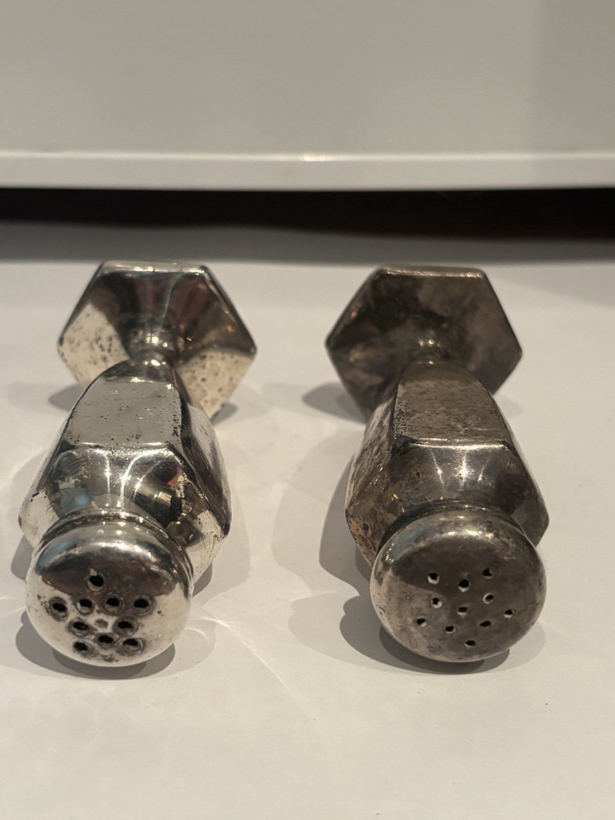 Pair of Benedict Proctor Silverplate Salt & Pepper Shakers - photo 2