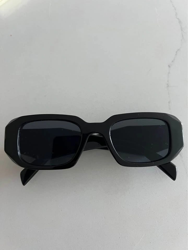 Vintage chunky sunglasses black frames 90s y2k - photo 4
