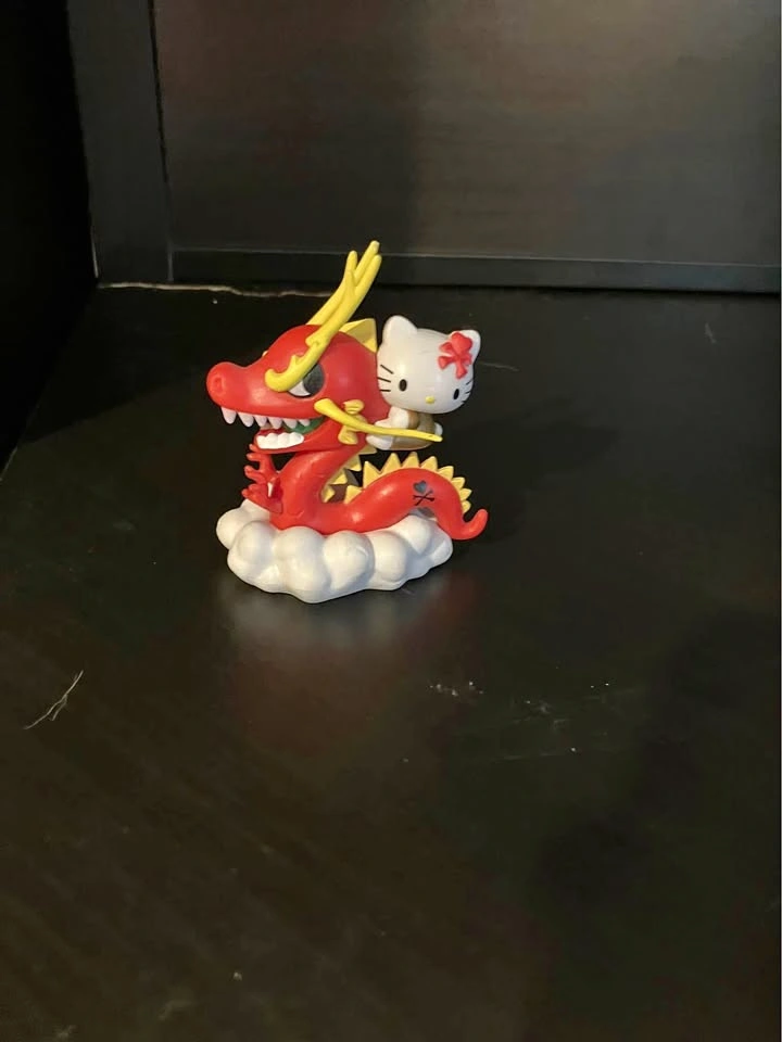Rare Hello Kitty 7-11 x Sanrio x Tokidoki Dragon Figurine