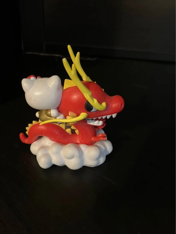 Rare Hello Kitty 7-11 x Sanrio x Tokidoki Dragon Figurine - photo 2