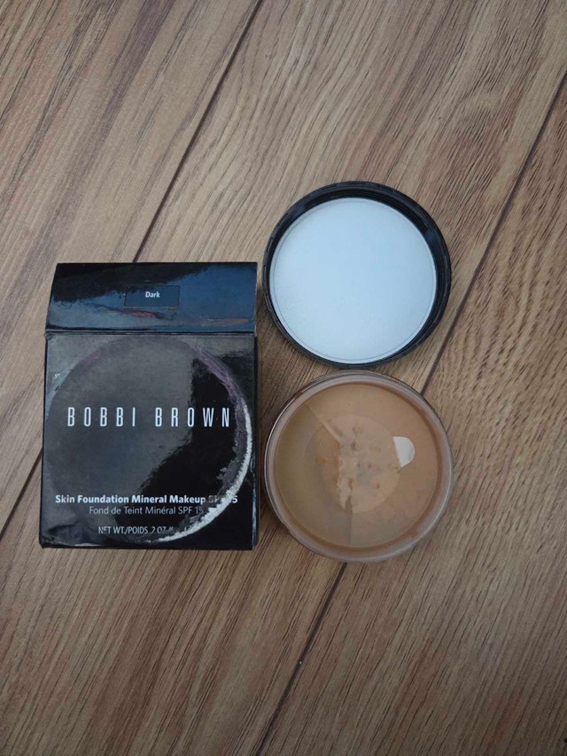 Bobbi Brown Skin Foundation Mineral Makeup SPF 15 - Dark