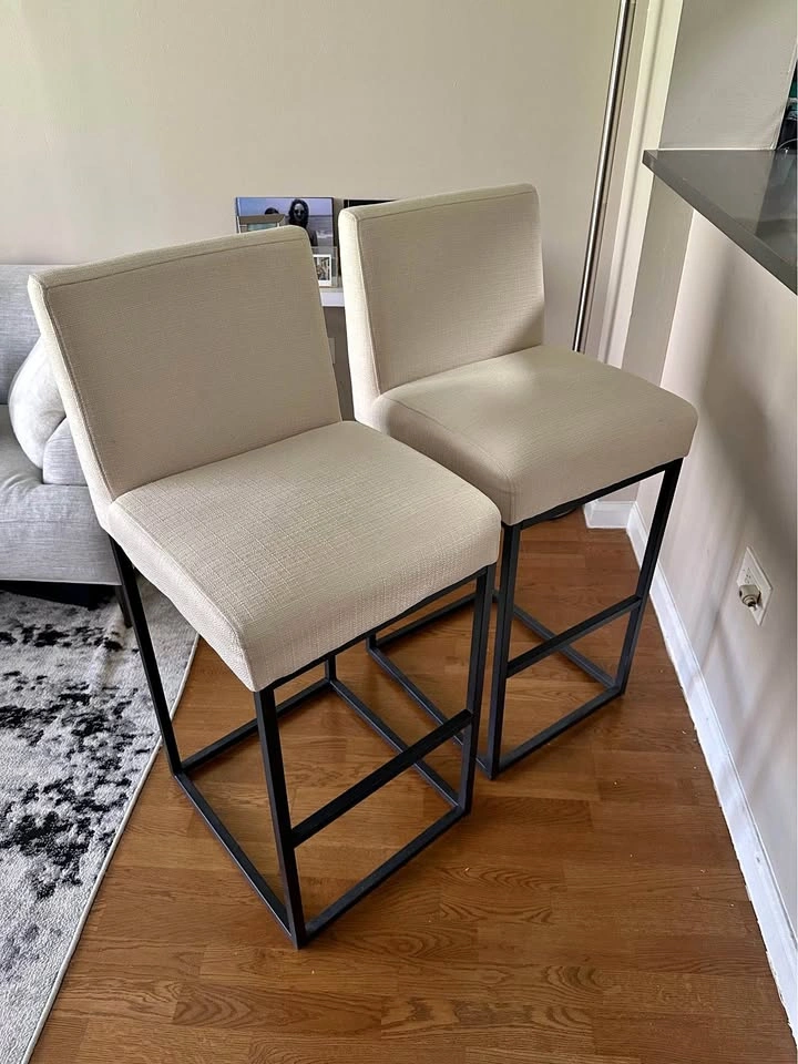 2x 31" Mid Century Bar Stools in Light Beige