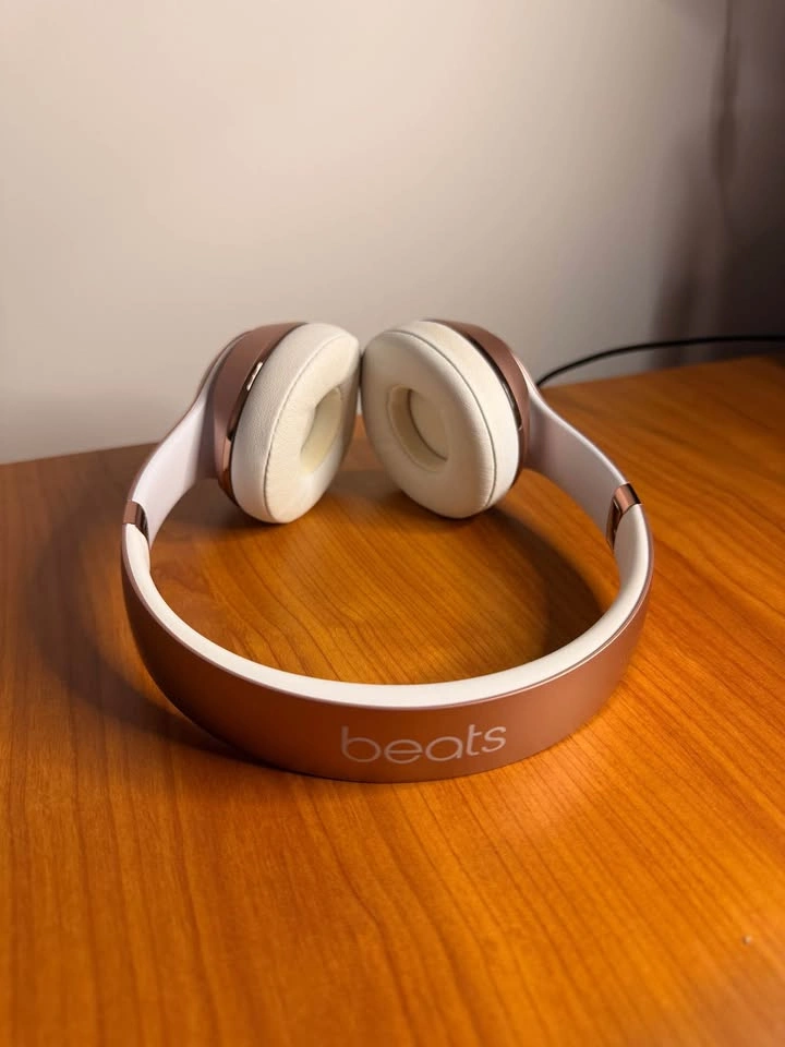 Beats Solo Wireless Headphones Bundle - photo 3
