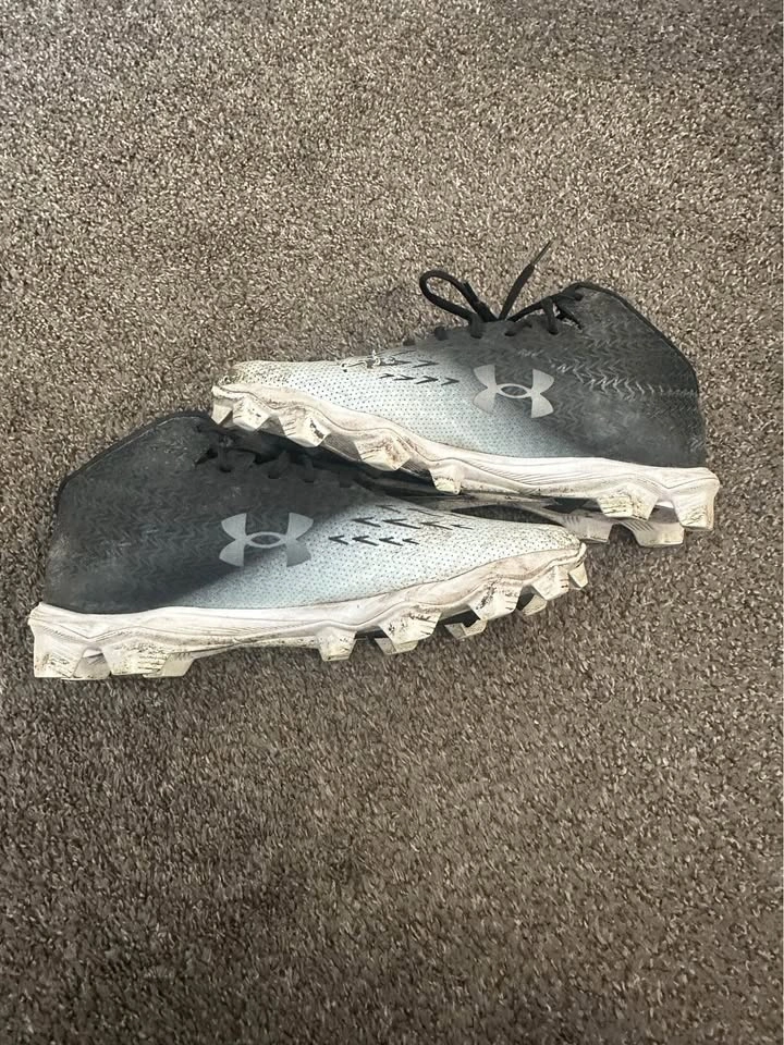Under Armor Cleats - photo 4