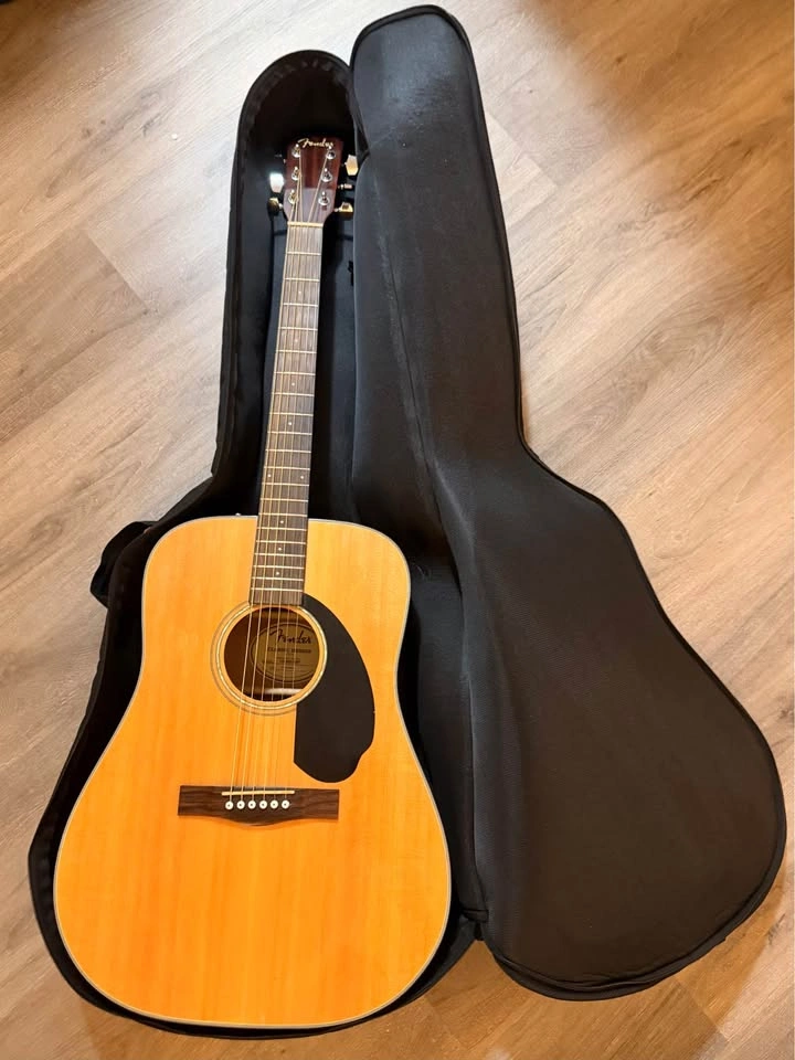 Fender Acoustic Guitar, Case & Pick - photo 2