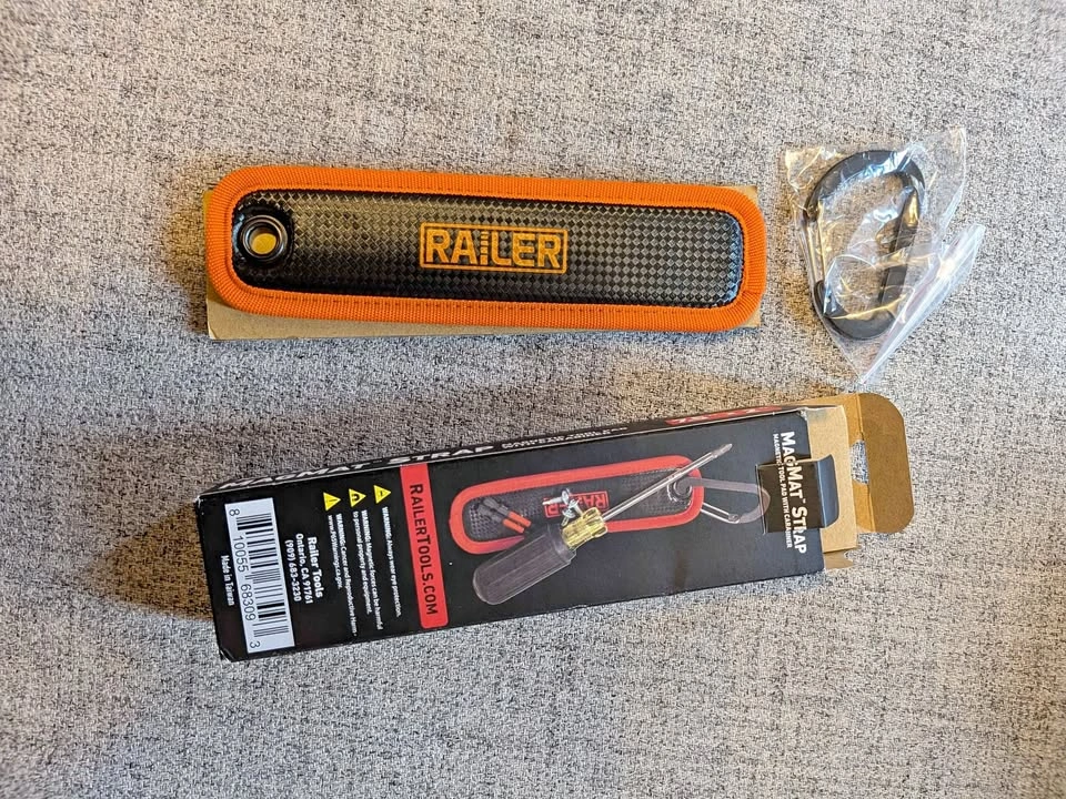 Magnetic Tool Pad with Strap & Carabiner