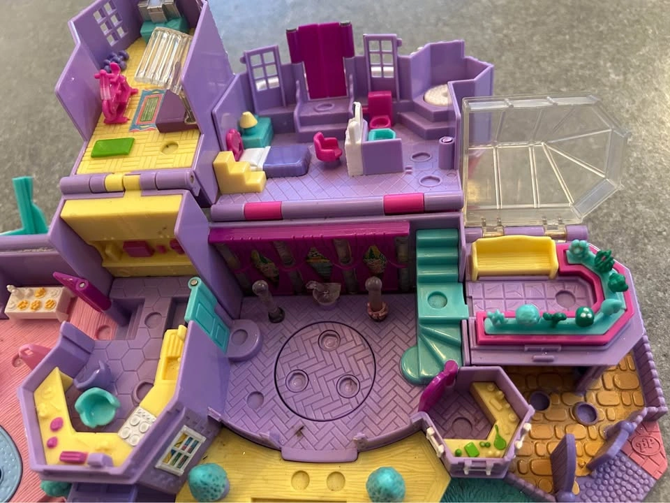 Vintage Polly Pocket Bluebird Magical Mansion Playset w Car - photo 3