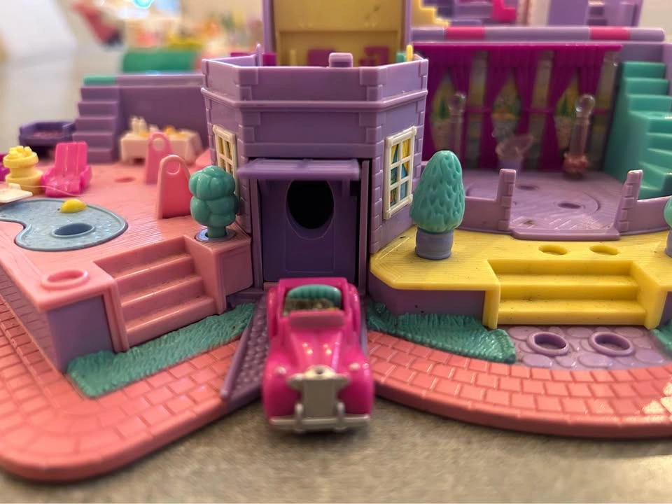 Vintage Polly Pocket Bluebird Magical Mansion Playset w Car - photo 4